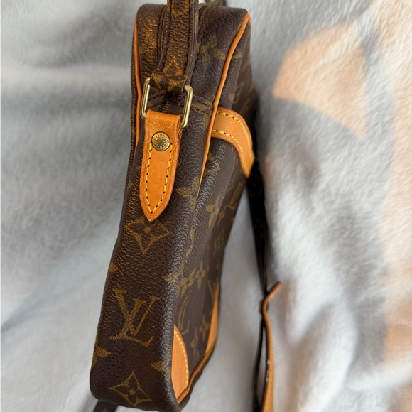 Louis Vuitton Monogram Messenger Bag in Brown and Tan - Picture 9 of 11